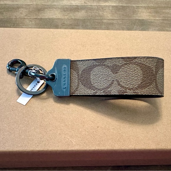 Coach Loop Keychain Fob Bag Charm In Signature Canvas - Picture 1 of 5